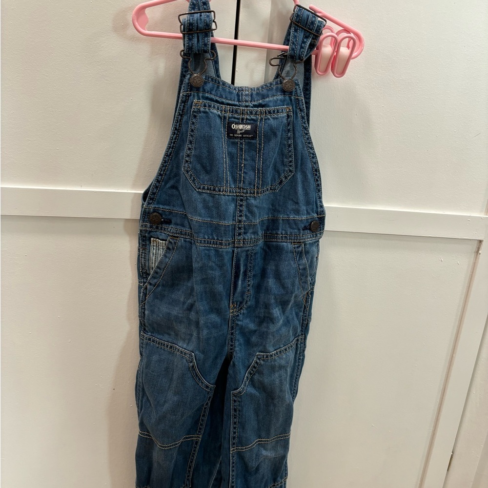 OSHKOSH Jean overalls in excellent condition, worn a few times.